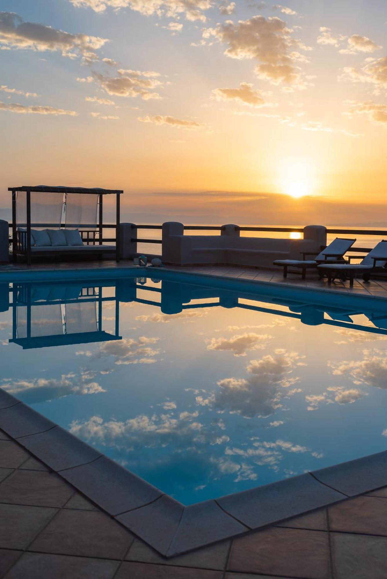 Apelon Tiritas Villas เลโอนีดีออน ภายนอก รูปภาพ